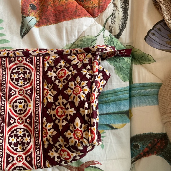 *Retired* Vera Bradley pouch - Picture 3 of 9